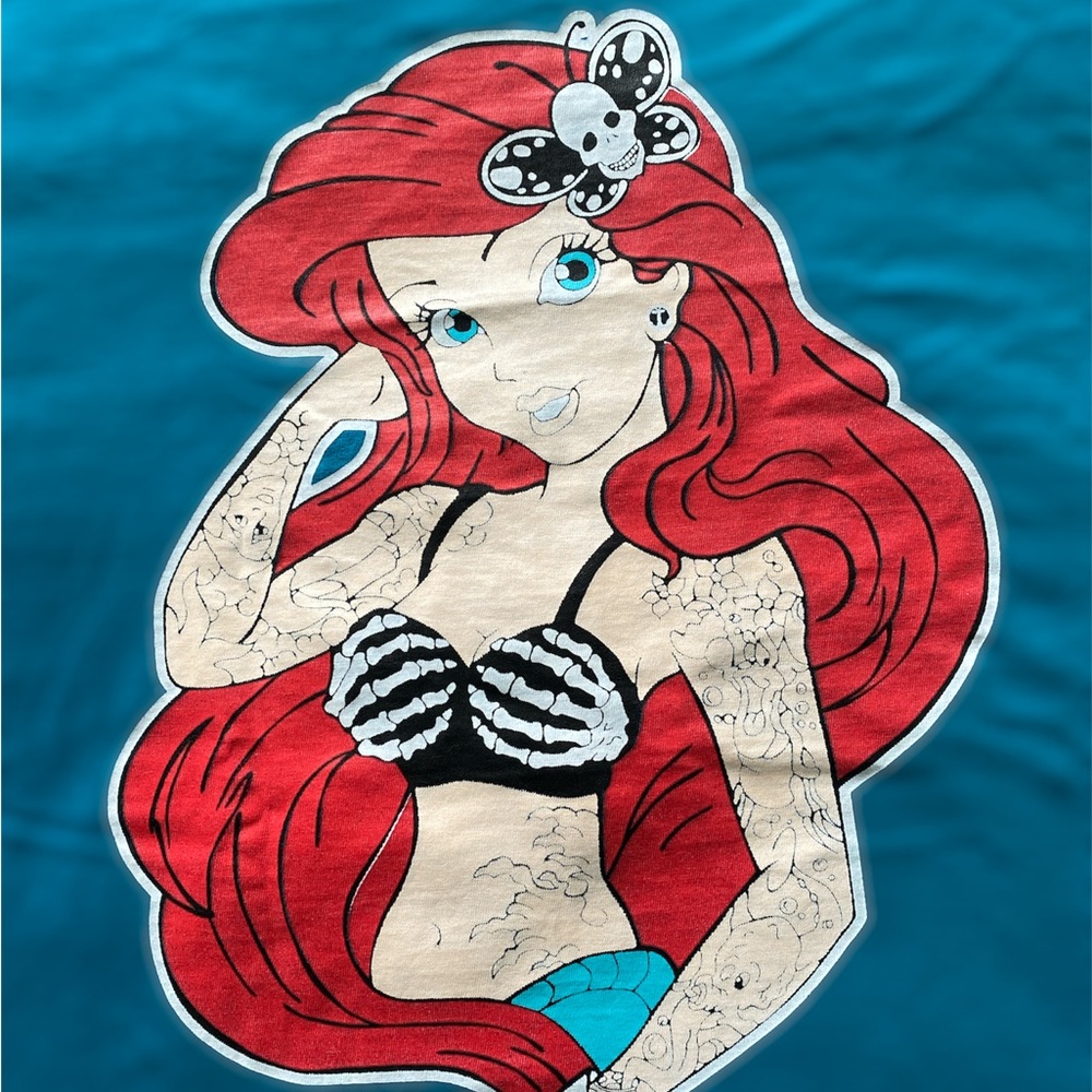 Large Disney Men Ariel shirt